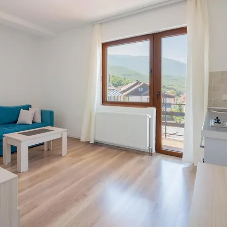 Et Larum Guest house Pestani